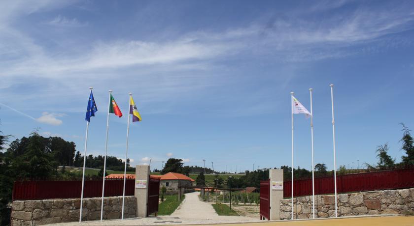 Отель Lousada Country Hotel