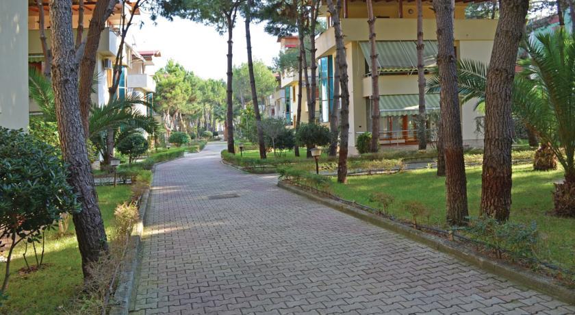 Апартаменты Apartment Qerret 21