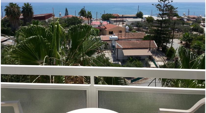 Pelides Apartments
