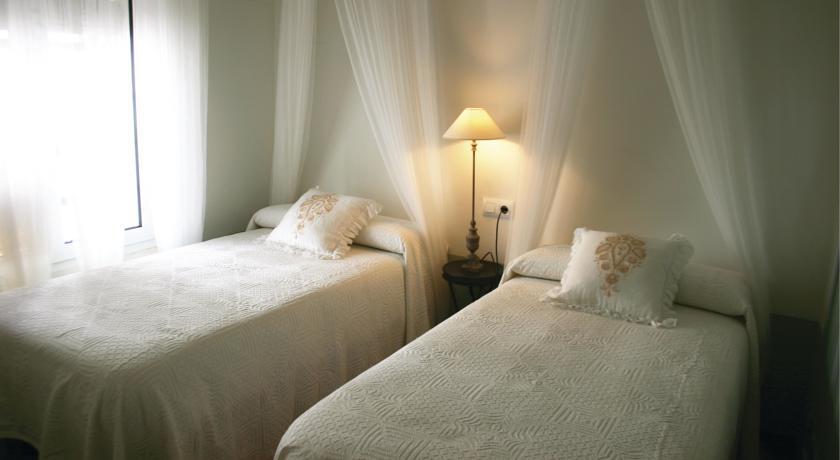 Апартаменты Holiday home Higuera de la Sierra 5