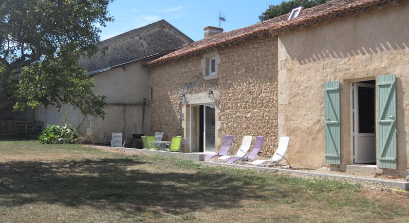 Апартаменты Gîte de l'Esservier