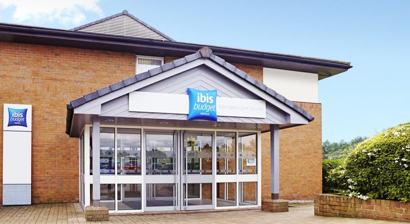 Отель ibis Budget Warrington Lymm Services