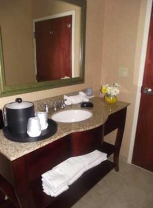 Отель Hampton Inn & Suites Hopkinsville