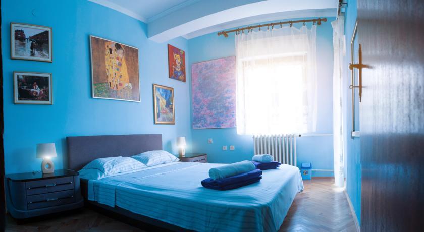 Universe Hostel