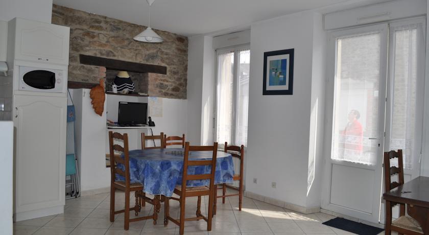 Апартаменты Holiday Home Dinard