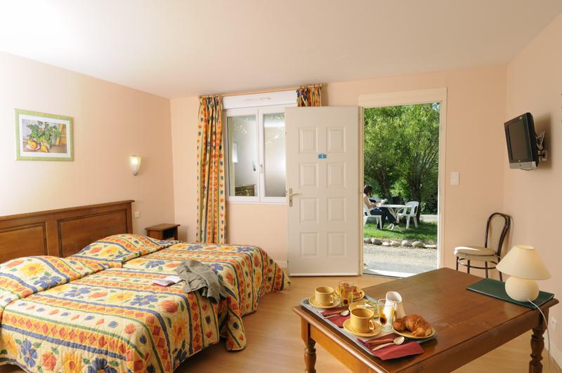Отель Logis Auberge La Grange De Renaudet