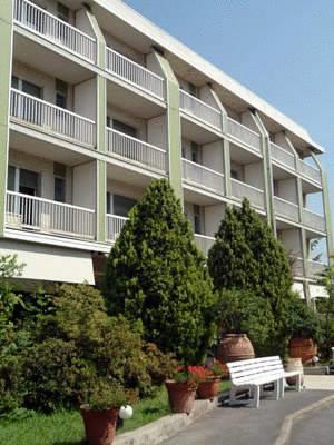 Отель Ghironi Hotel