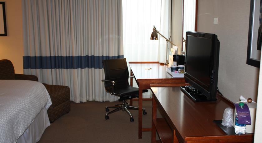Отель Four Points by Sheraton Chicago O'Hare