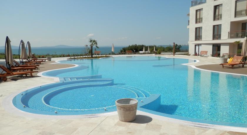 Апартаменты Diamond Beach Apartments