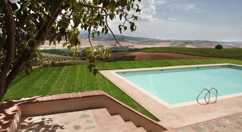 Отель Agriturismo Il Poggione
