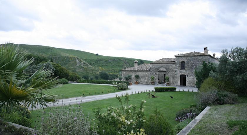 Отель Tenuta Calivello Resort