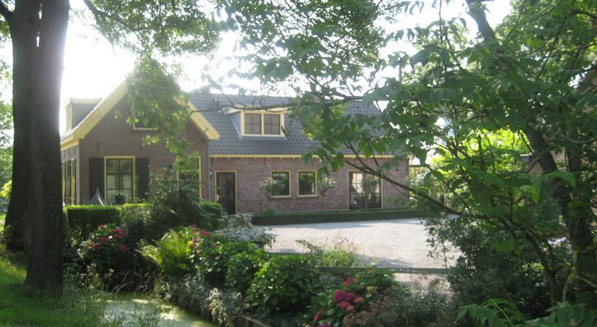Апартаменты Mourits Hoeve