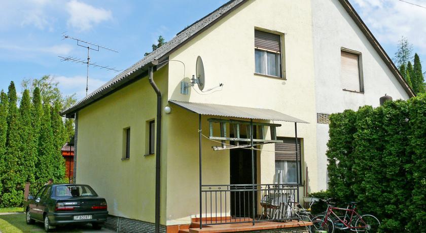 Апартаменты Holiday home Balatonmariafurdo 1
