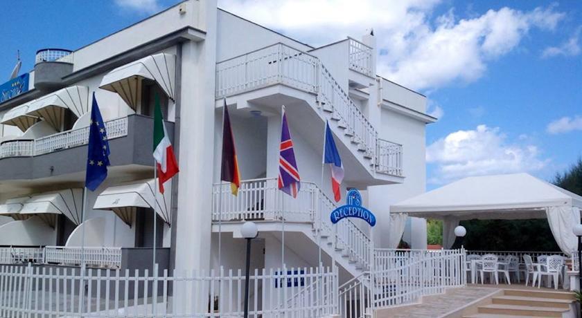 Отель Hotel Sirena