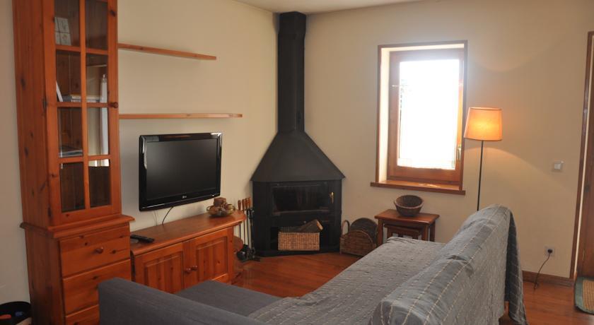 Апартаменты Apartaments Turístics Puigcerdà - Age