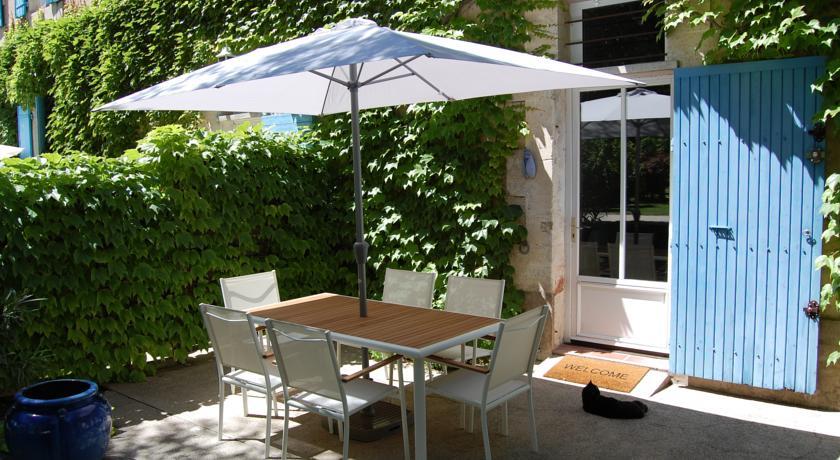 Апартаменты LA BASTIDE DES JONCQUIERS
