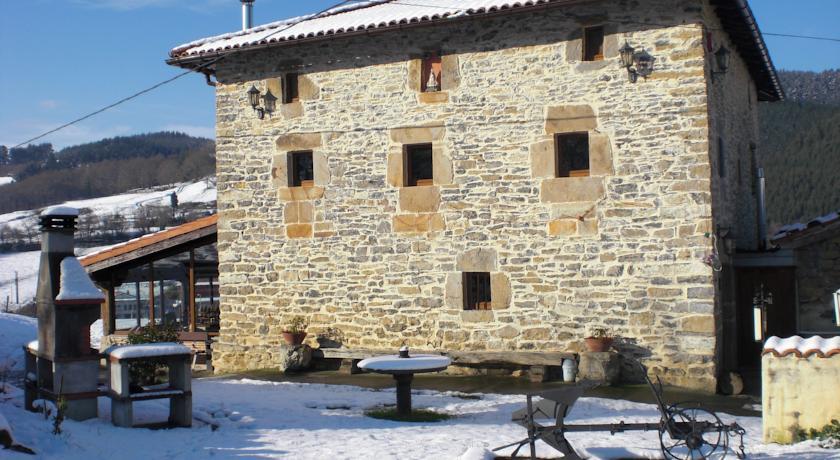 Отель Casa Rural Pikatzaenea Baserria