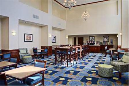 Отель Hampton Inn & Suites Mansfield
