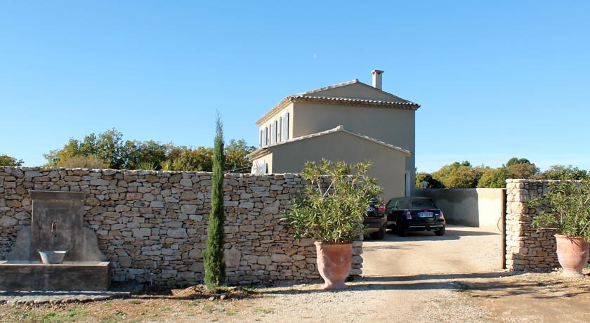 Вилла Villa Saint Saturnin d'Apt