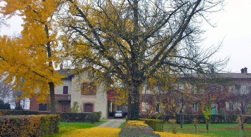 Апартаменты Villa Voghera Pavia