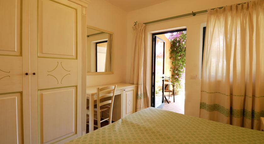 Отель Camping Capo D'Orso