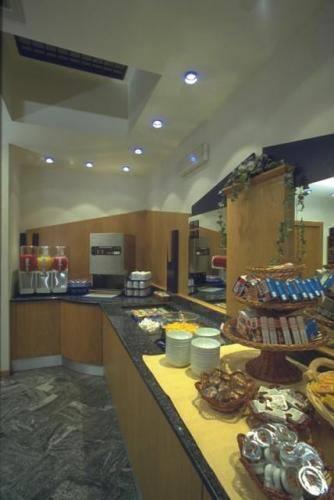 Отель Holiday Inn Express Foligno