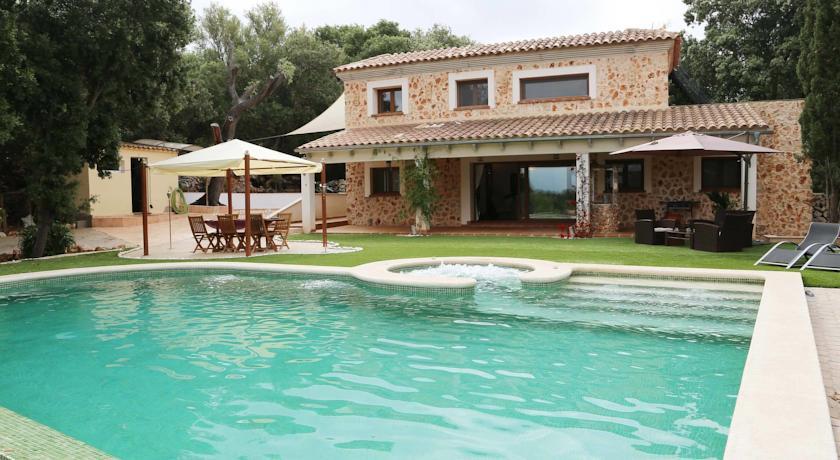 Апартаменты Finca Costitx