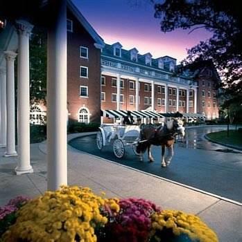 Отель Gideon Putnam Resort & Spa