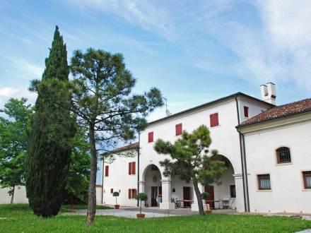 Апартаменты La Barchessa di Villa Querini