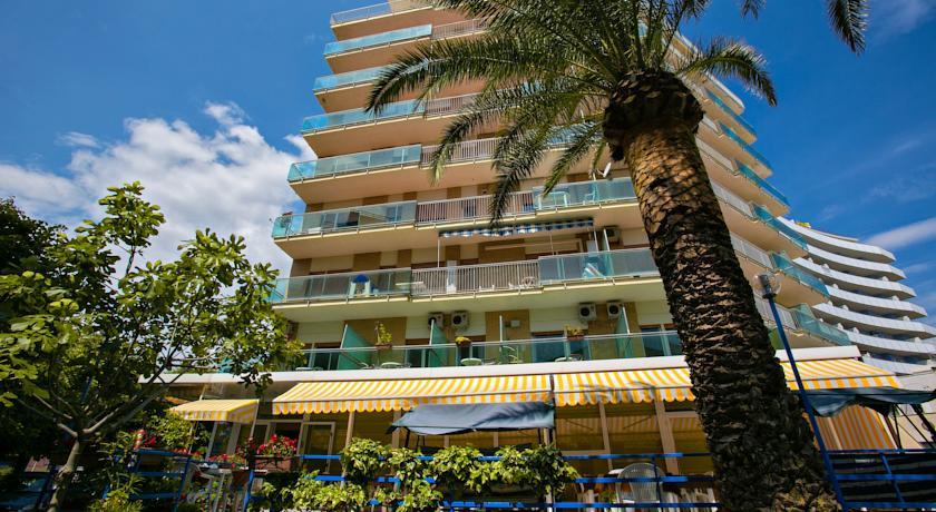 Отель Hotel Antares