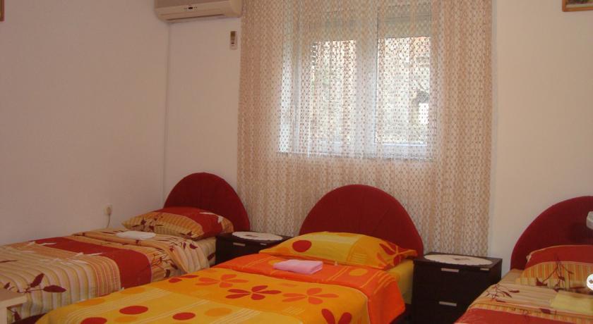 Guest House Nana