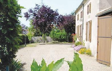Апартаменты Holiday home La Boissiere-en-Gatine 51