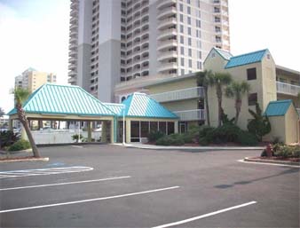 Отель Days Inn Pensacola Beachfront
