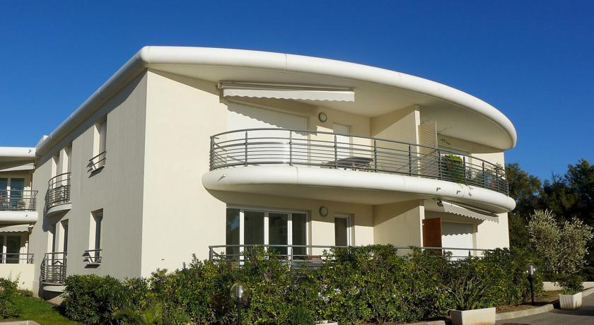 Апартаменты Apartment Saint-Raphaël 1