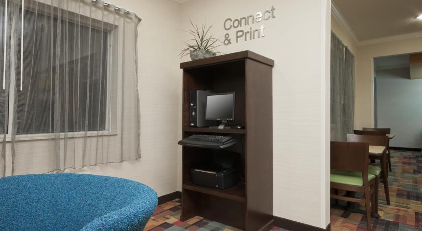 Отель Fairfield Inn Minot