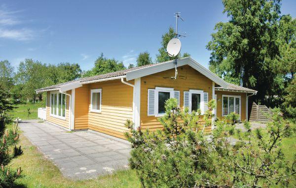 Апартаменты Holiday home Aakirkeby 15