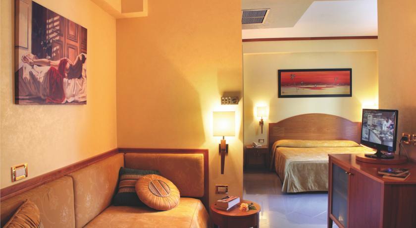 Отель Hotel Residence Tirreno