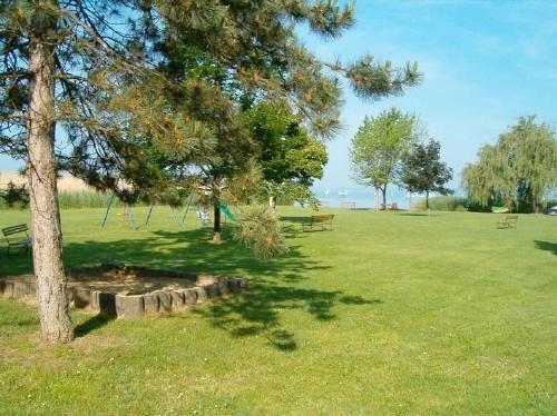 Апартаменты Balaton Apartmanház