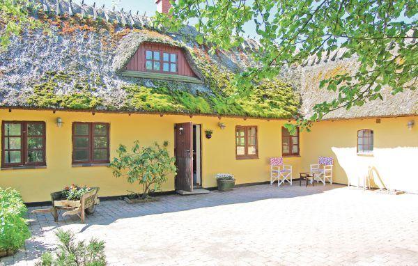 Апартаменты Holiday home Præstø 45