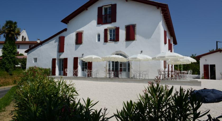 Отель Hotel Harretchea
