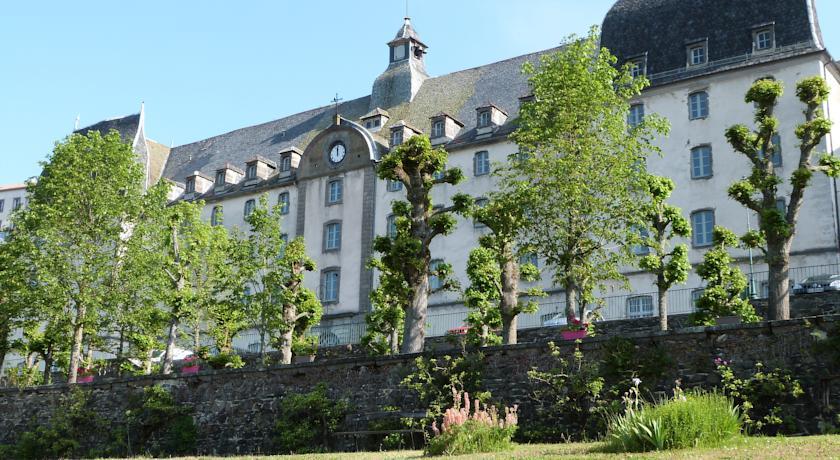Отель Hôtel-Restaurant les Planchettes