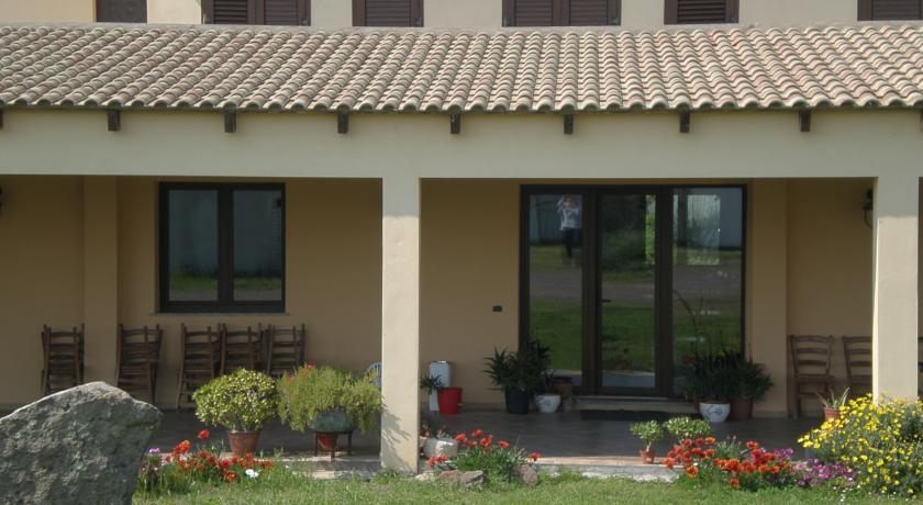 Отель Agriturismo Montealma