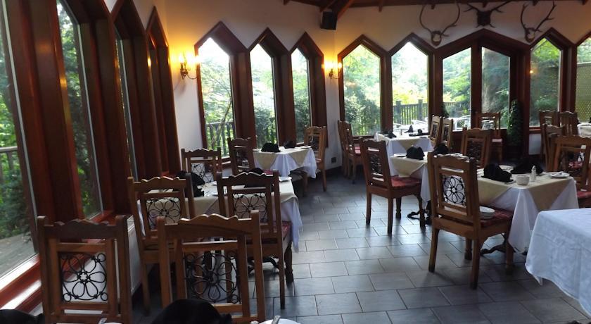 Отель The Dalgarven House Hotel