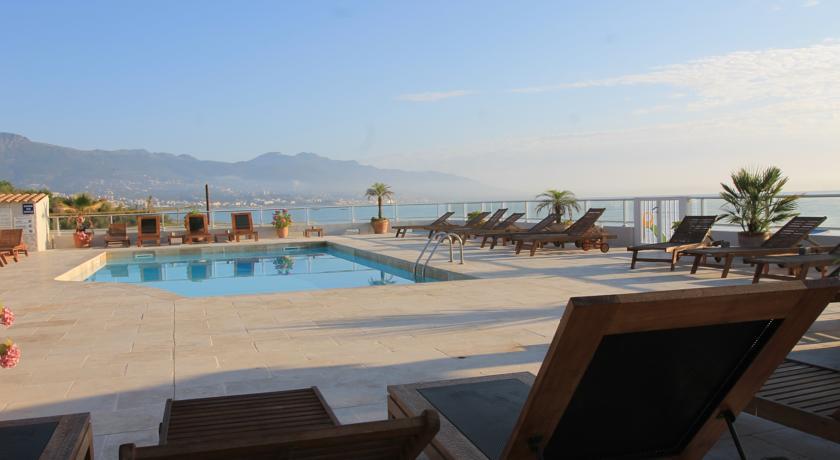 Отель Hôtel Pineto