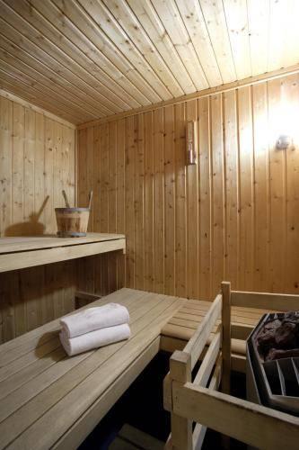 Отель Kyriad Prestige Bordeaux Ouest Merignac
