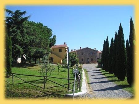 Отель AGRITURISMO PODERE CASALONE