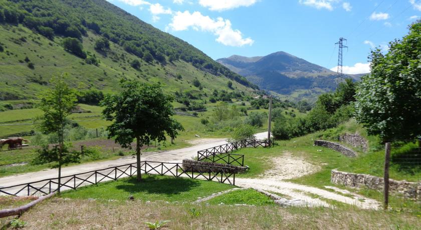 Отель Azienda agrituristica Le Prata