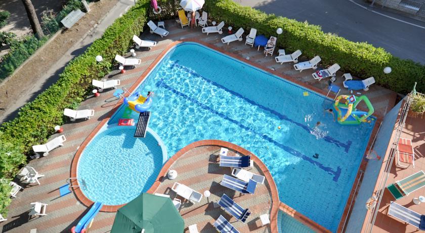 Отель Hotel Real