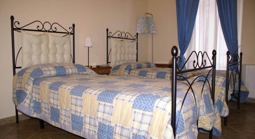 Отель Hotel Porta Santa Maria