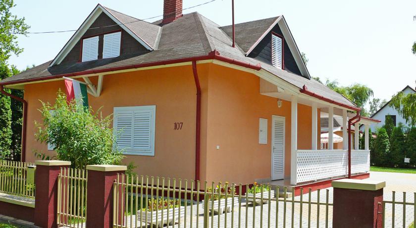 Villa Balatonmariafurdo 3